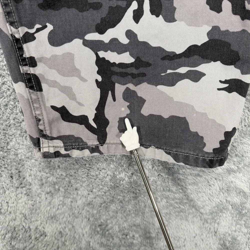Levis Ace Cargo‎ Pants Mens Size 44x29* Gray Camo Relaxed Fit Utility READ